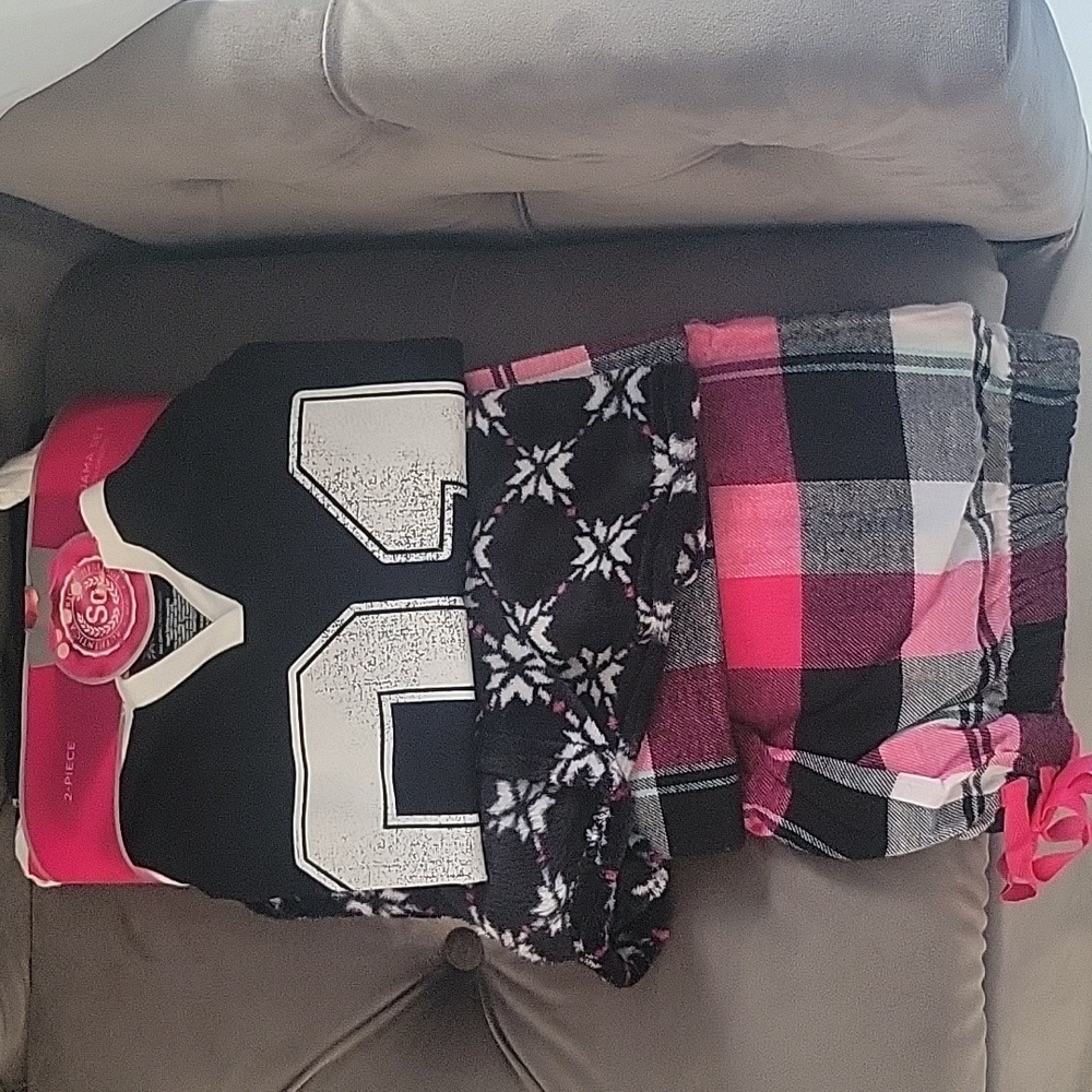 Wimens Pajama set NEW with tag shirt, shorts, pants